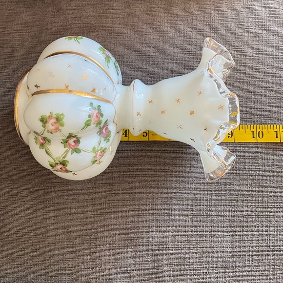RARE Fenton Silver Crest Hand Painted 1940’s Charleton Roses Bow Tie Melon Vase - Picture 12 of 15